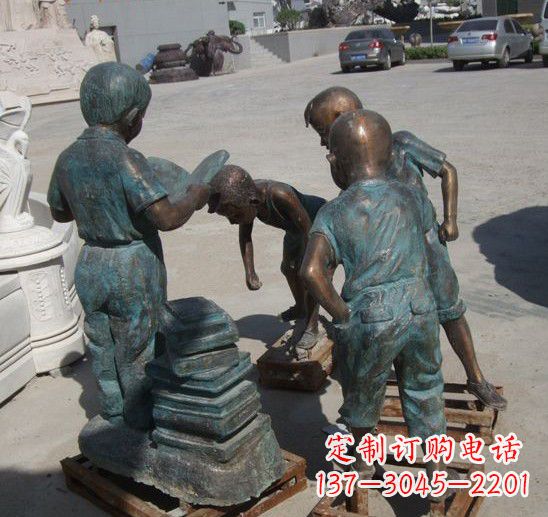 温州各种造型的小孩铜雕像