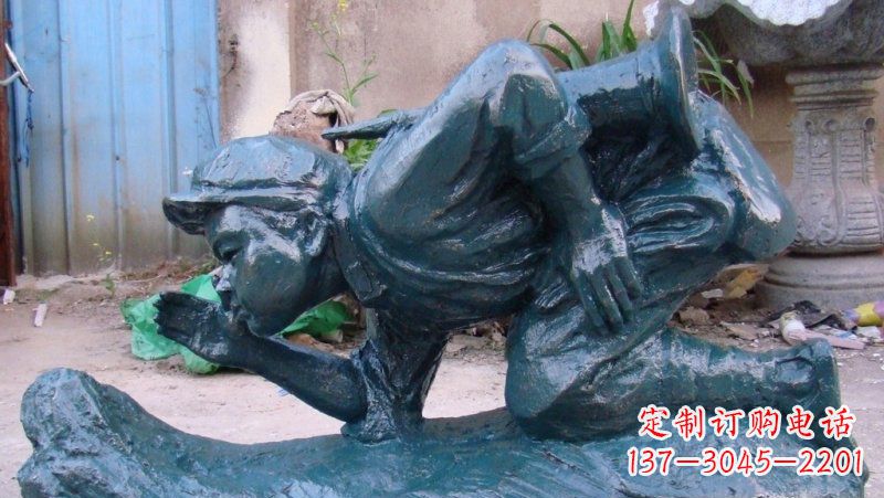 温州传统文化符号——小红军冲锋号雕塑