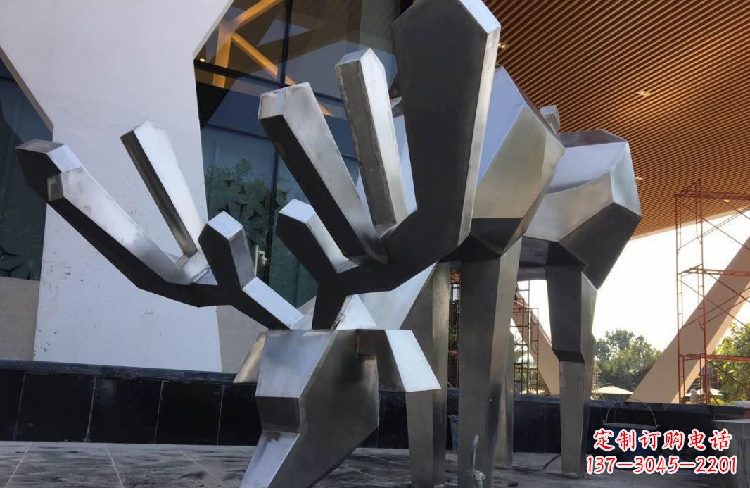 温州高端不锈钢抽象驯鹿雕塑