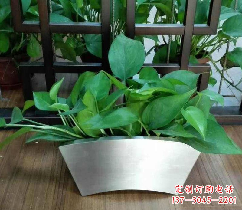 温州高质量不锈钢花盆雕塑，享受自然完美烘托