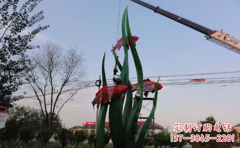 温州欧洲风格鲤鱼不锈钢雕塑