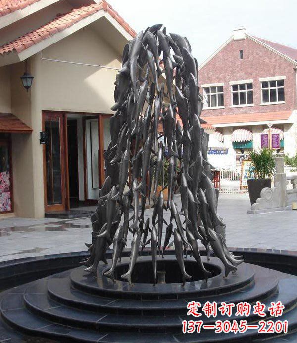温州跃动的生命——景区向上游的鱼群喷泉雕塑
