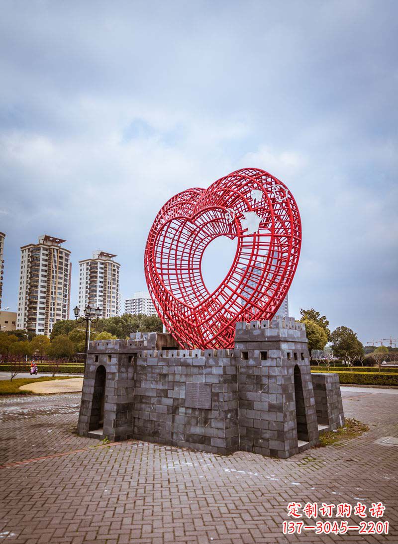 温州公园不锈钢心形和和平鸽雕塑