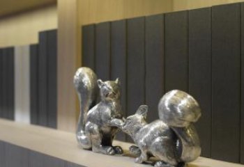 温州精美不锈钢松鼠动物雕塑