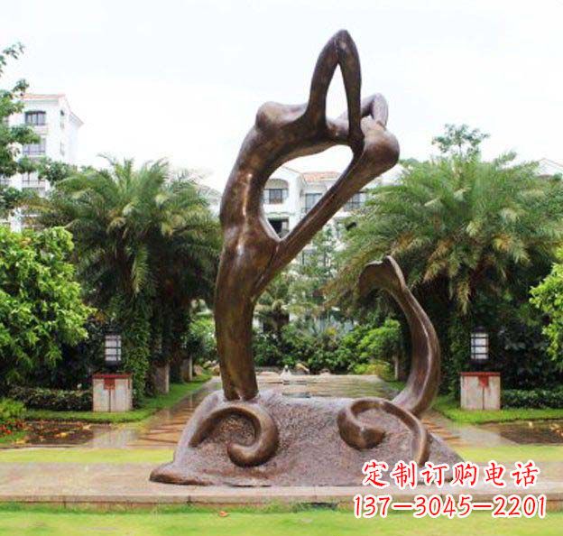 温州艺术美感之旅——抽象美人鱼雕塑