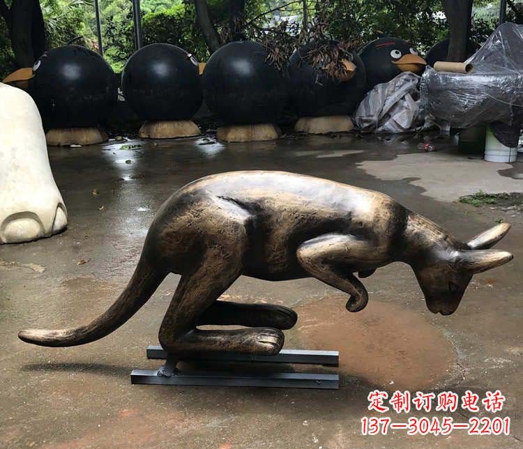 温州中领雕塑袋鼠铜雕