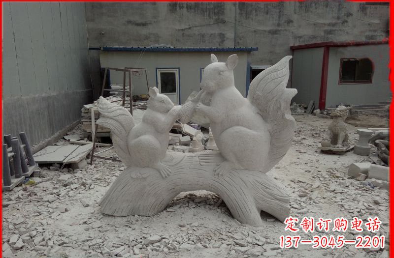 温州中领雕塑  松鼠之爱 石雕定制