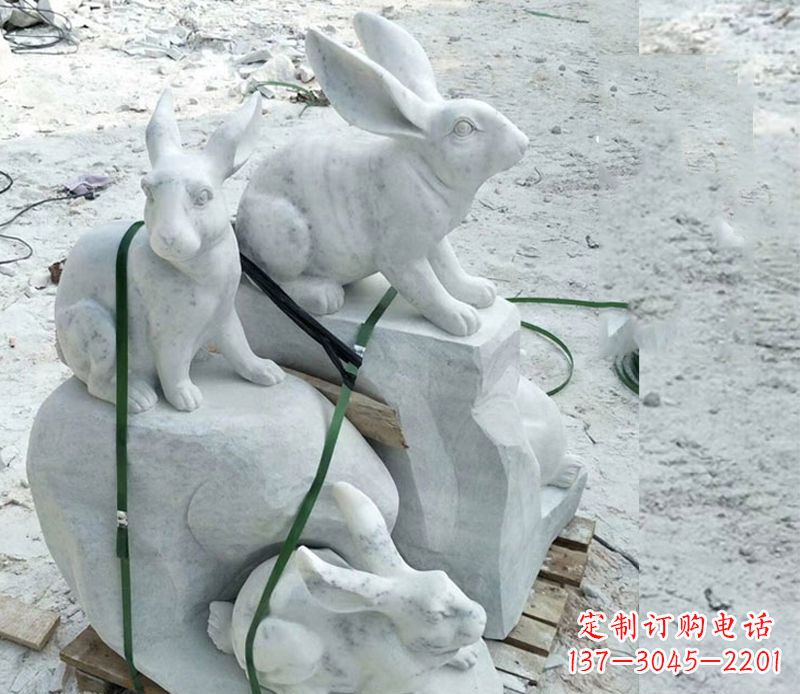温州公园动物兔子雕塑 