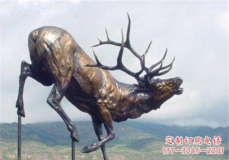 温州公园动物驯鹿铜雕