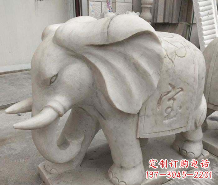温州公园动物招财大象石雕