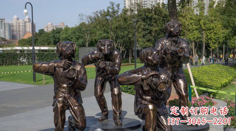 温州公园狗头人身创意铜雕