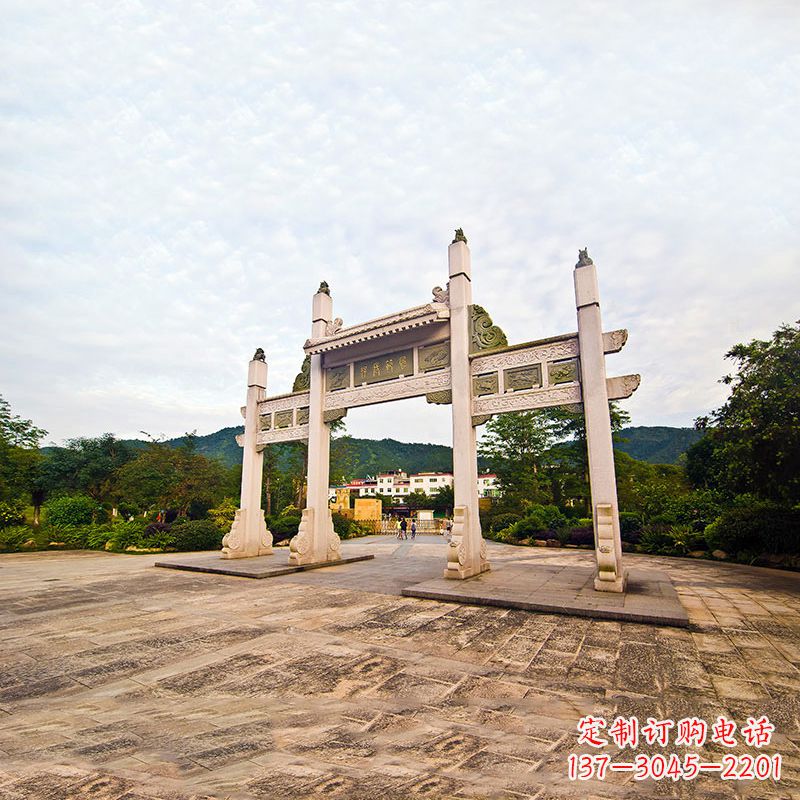 温州公园广场冲天式石牌坊