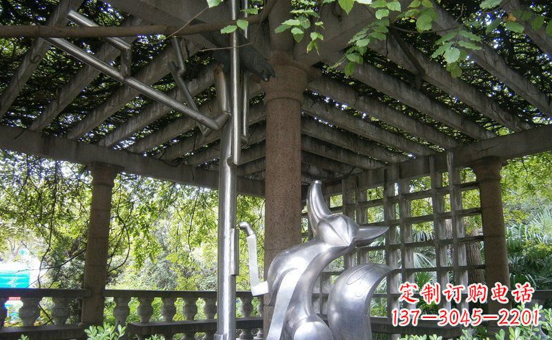温州动物铜雕——公园狐狸与乌鸦小品