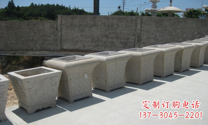温州大理石花盆石雕 – 在公园展现精美自然风貌