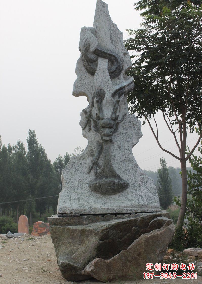 温州公园景区青石吐水龙