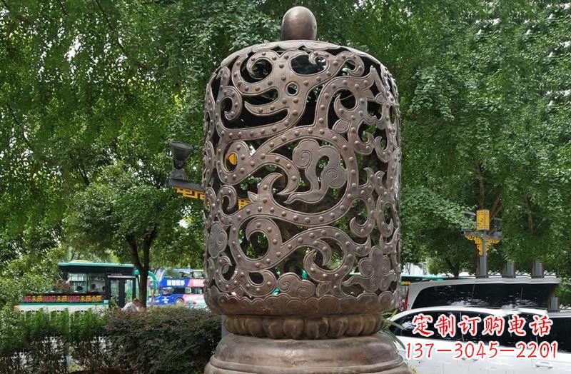 温州浪漫精致镂空灯笼铜雕
