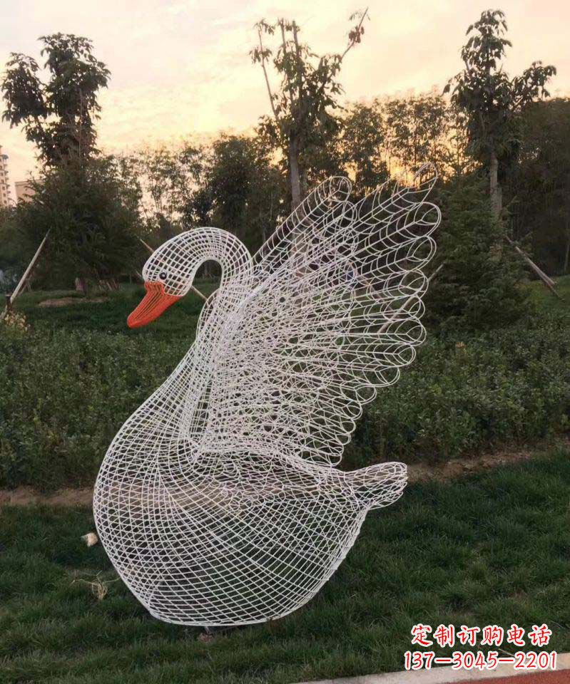 温州高雅不锈钢镂空天鹅雕塑