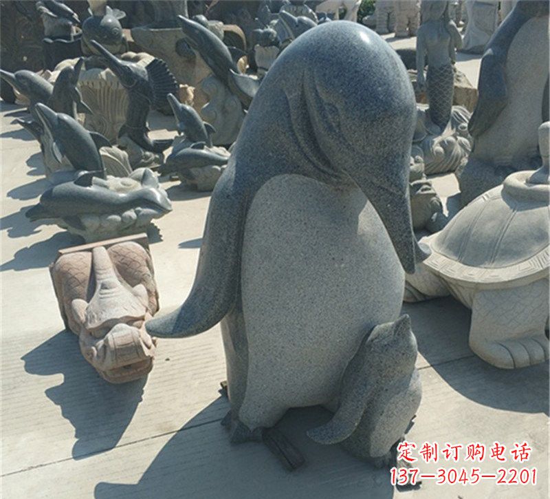 温州公园母子企鹅石雕