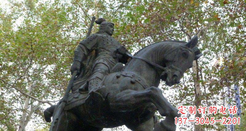 温州公园骑马的古代将军人物铜雕