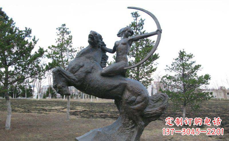 温州公园骑马女人射箭铜雕