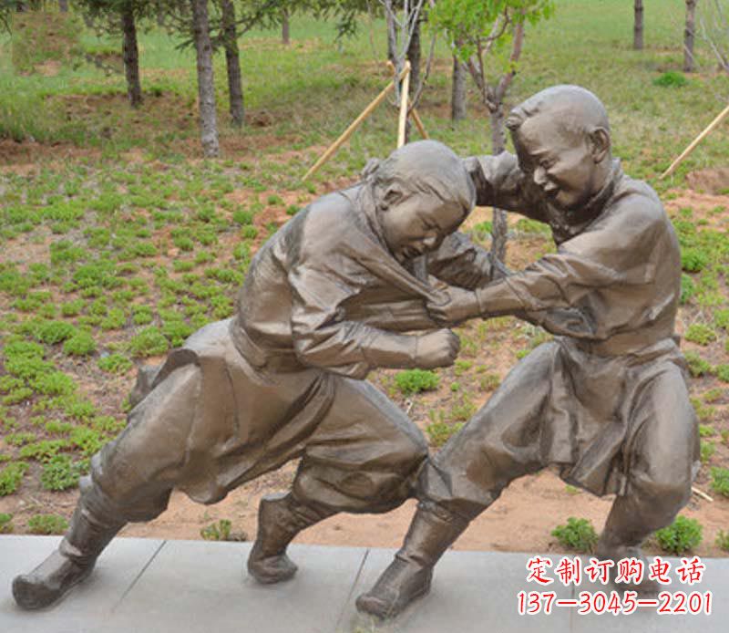 温州公园摔跤的小男孩铜雕