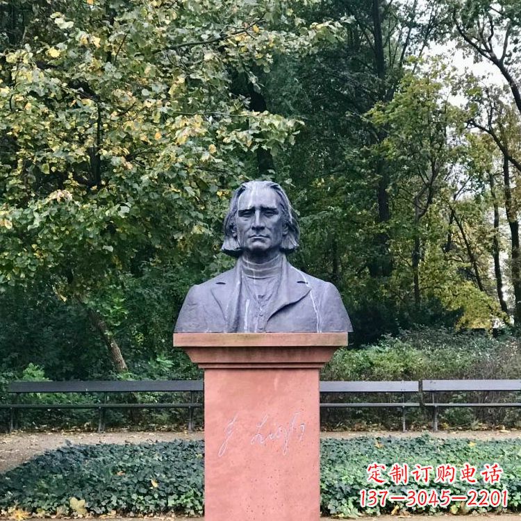 温州钢琴音乐家肖邦的经典雕塑
