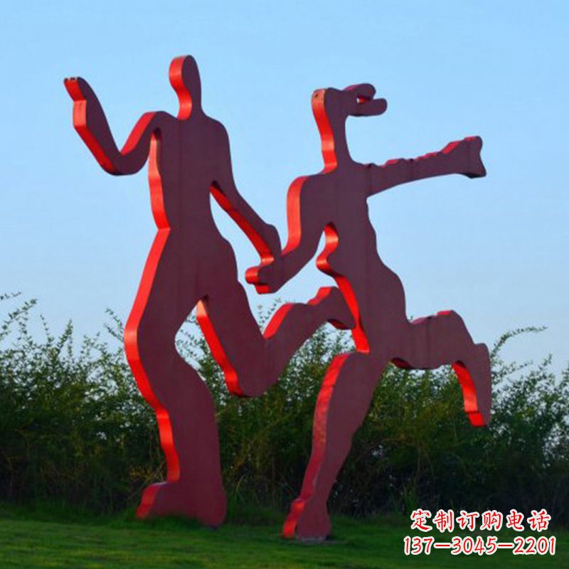 温州公园运动人物奔跑的情侣剪影雕塑
