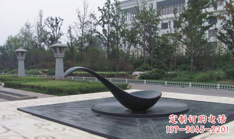 温州中领雕塑指南针铜雕——定制你的独特景观