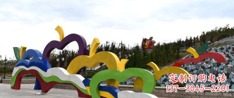 温州广场艺术:不锈钢抽象彩色苹果雕塑