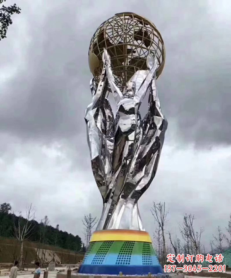 温州广场不锈钢抽象手托地球雕塑