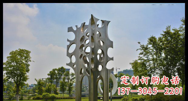 温州广场不锈钢抽象松树雕塑