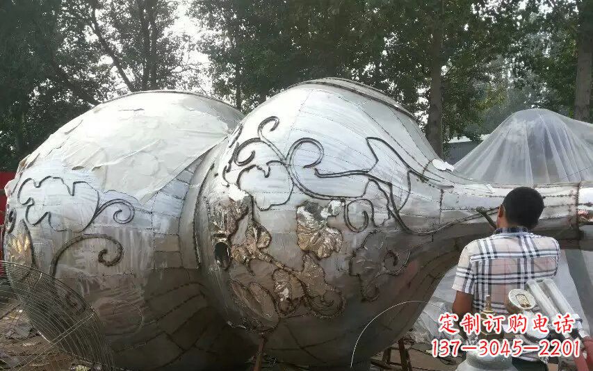 温州分外精美的不锈钢葫芦雕塑