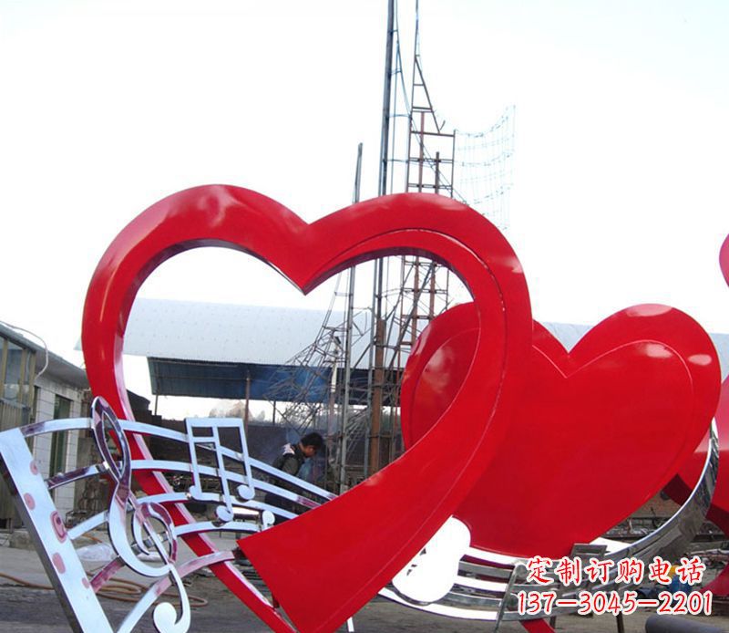 温州中领雕塑:音符桃心景观雕塑,给你的生活带去美妙的旋律