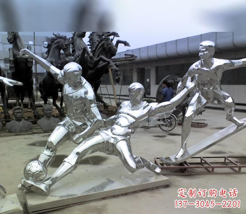 温州中领雕塑定制的不锈钢足球运动雕塑