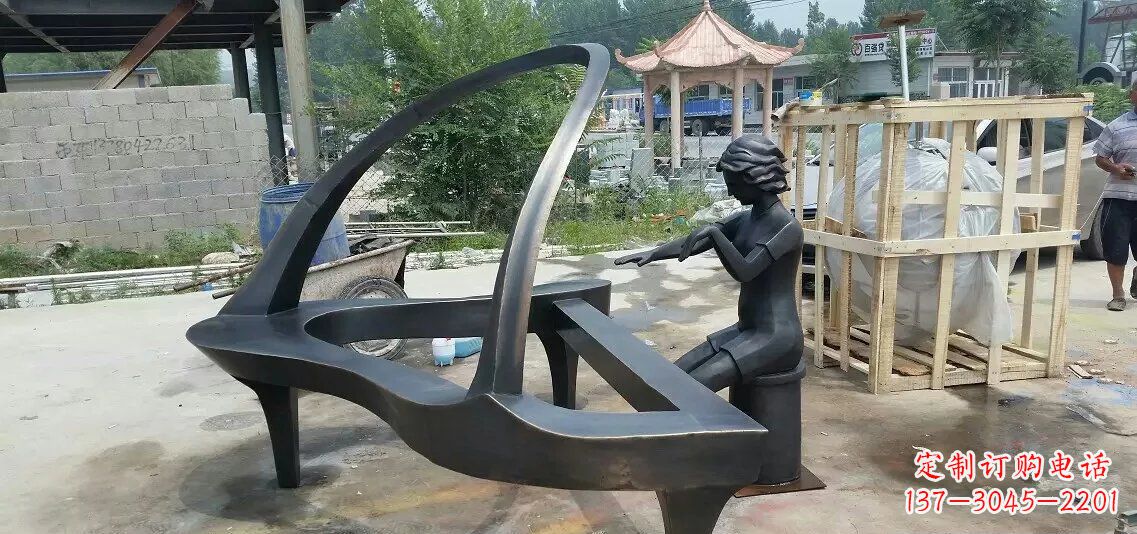 温州广场抽象弹钢琴景观铜雕