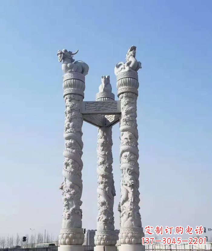 温州领雕塑:十二生肖石柱多彩景观