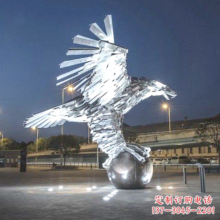 温州中领雕塑的金属质感老鹰雕塑是一款精美而又…