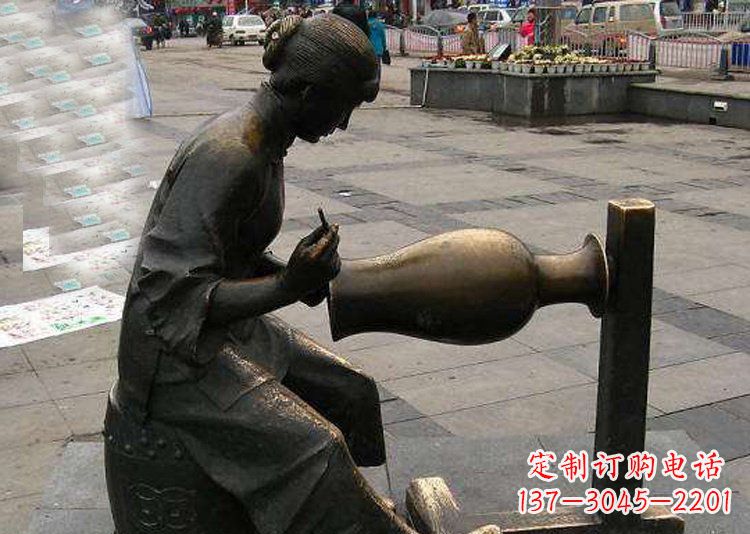 温州广场铜雕修花盆人物雕塑