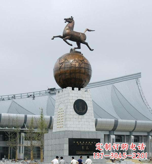 温州世界地球铜雕,完美展现地球的神秘与美丽
