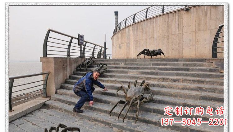 温州海边铜雕螃蟹