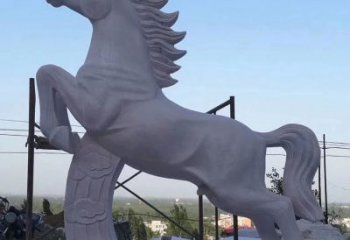 温州深受历史文化启发的铸铁祥云马雕是中领雕塑…