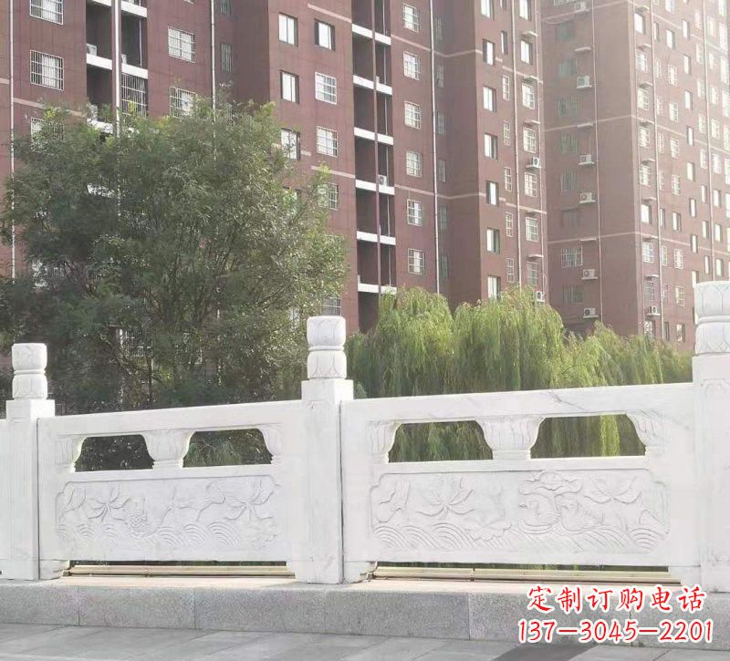 温州汉白玉荷花鲤鱼浮雕栏板--精美雕刻点缀室内空间