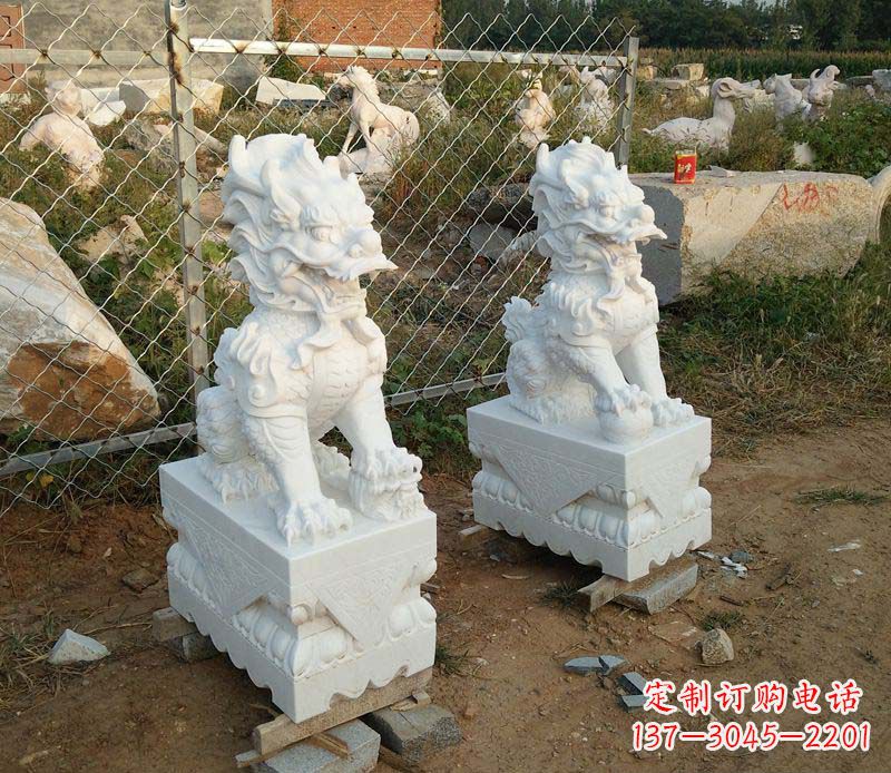 温州精美雕刻石麒麟,添玉门口踩球景象