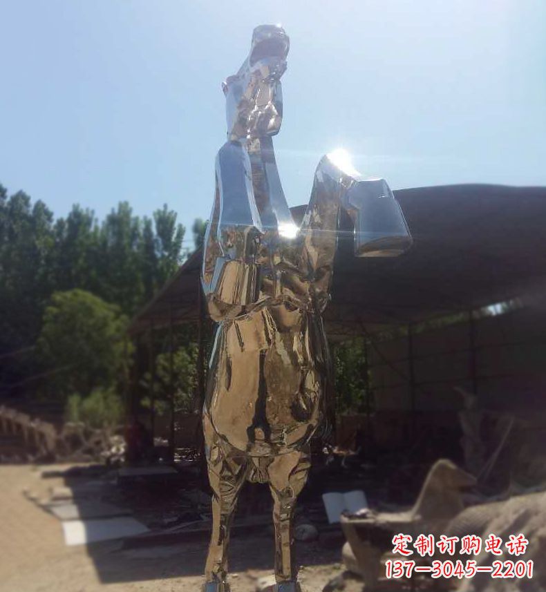 温州户外不锈钢镜面奔马雕塑