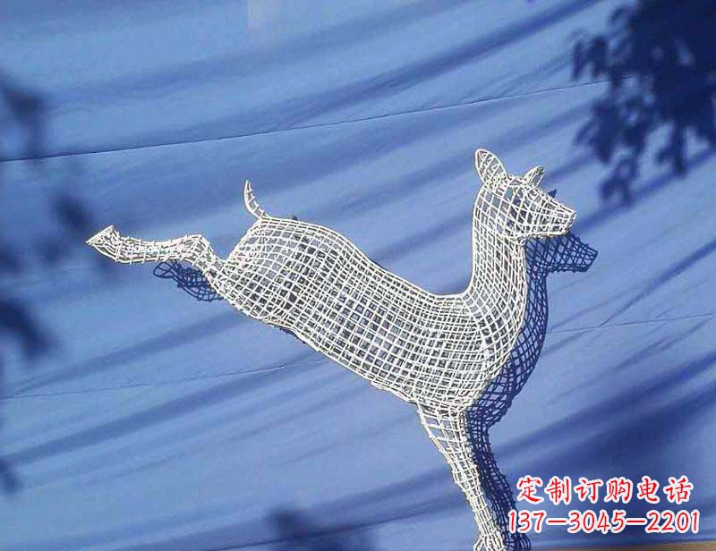 温州搭载优雅气质的不锈钢小鹿雕塑
