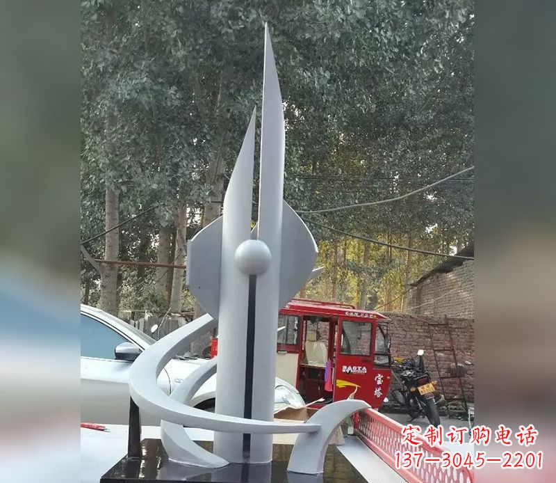 温州不锈钢火箭剪纸雕塑,展现创新科技美学