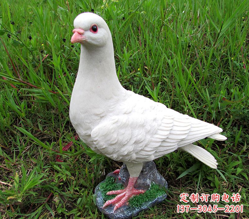 温州角斗士广场鸽子雕塑,象征勇气和坚毅