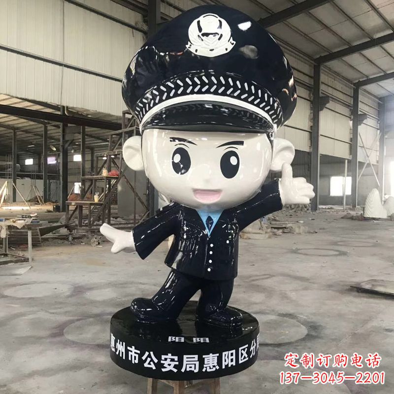 温州可爱警察雕塑,萌趣满满!