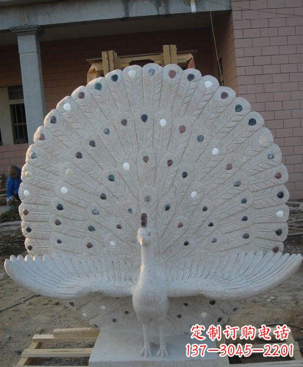 温州精美雕塑,定制孔雀开屏石雕