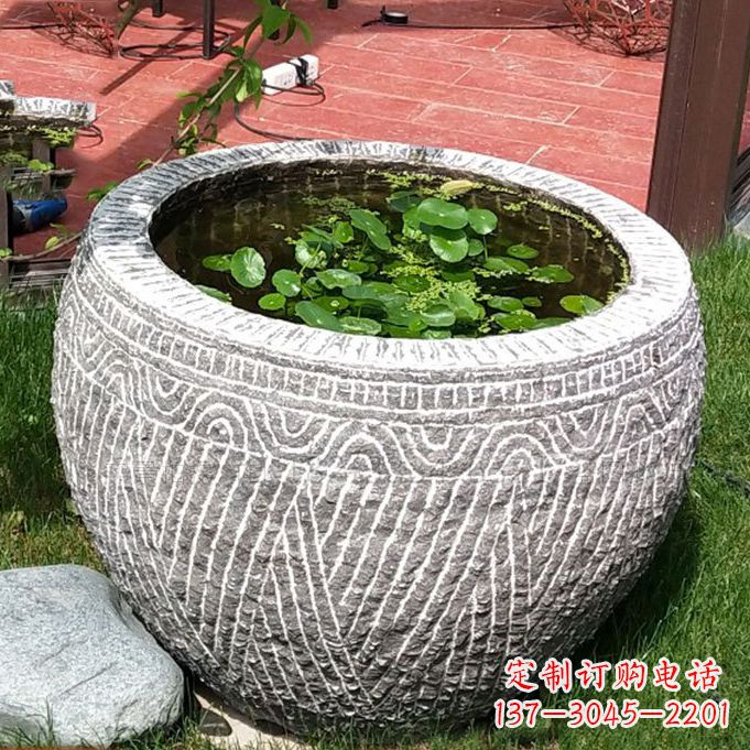 温州老青石花盆雕塑：独特的家居艺术装饰